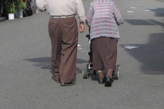 senior-couple-walk.png
