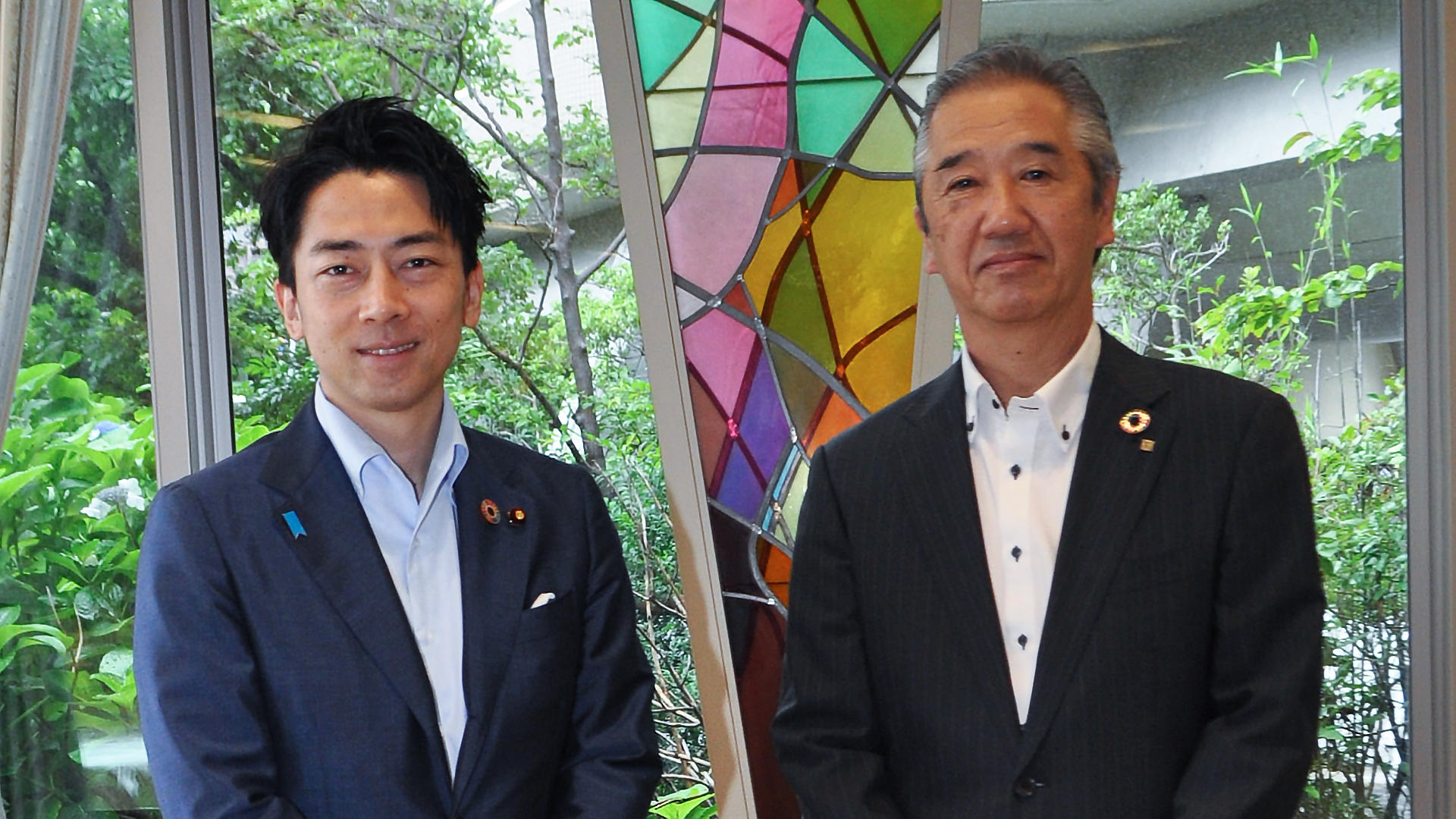 小泉環境大臣と浅羽理事長の対談が『タウンニュース（横須賀版）』に掲載されましたの画像